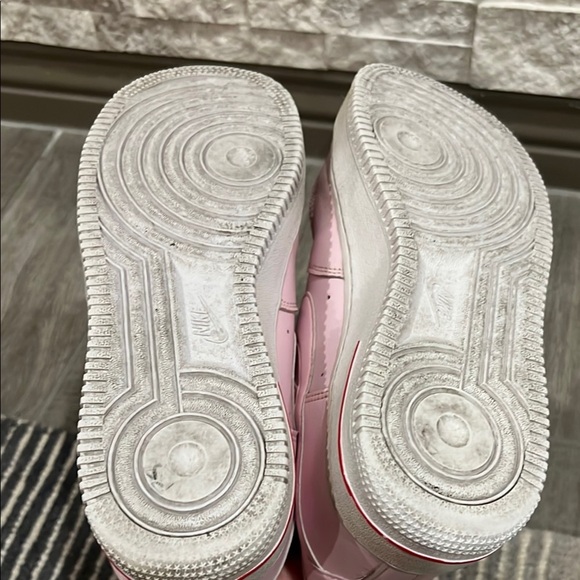 Nike Air Women's Pink Lace up Sneakers size 8 - Picture 7 of 11